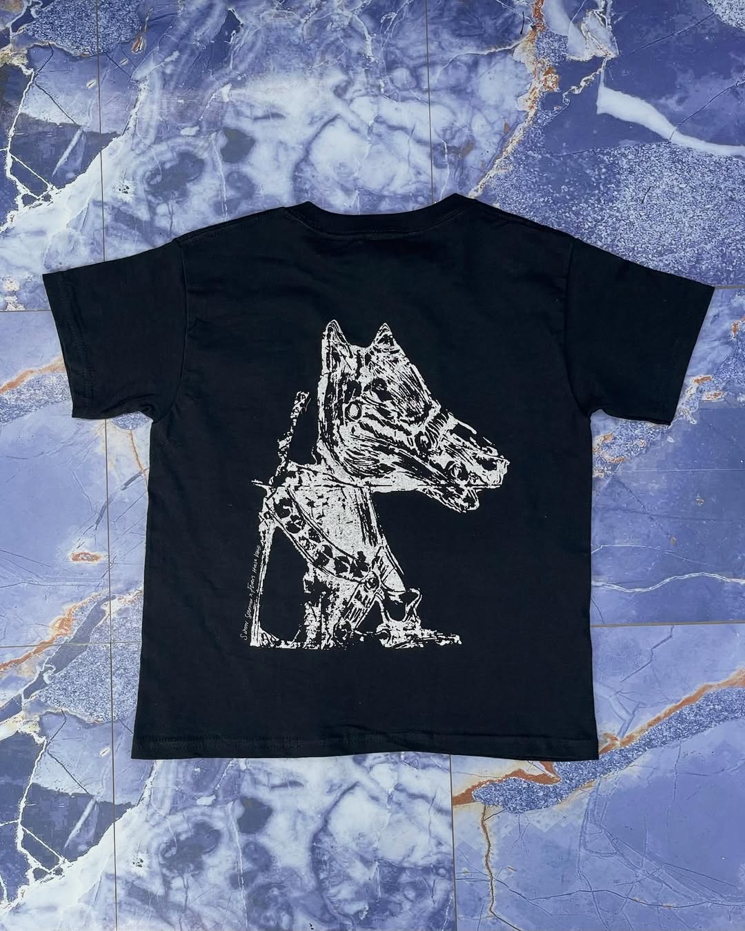 SABOT(age) x SIMON SEBASTIAN TEE